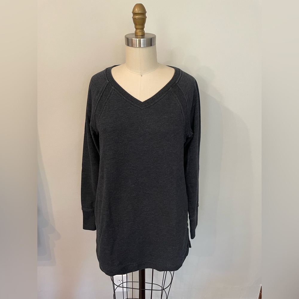 Duluth Trading Co V-Neck Tunic long sweatshirt
